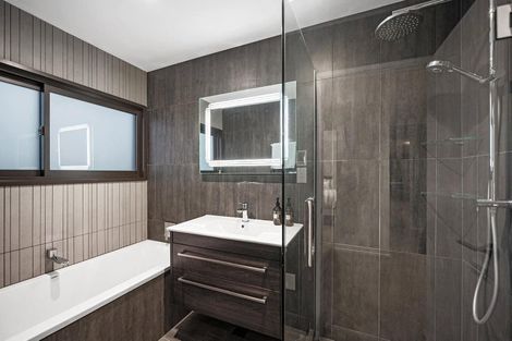 Photo of property in 4 Milford Park Place, Milford, Auckland, 0620