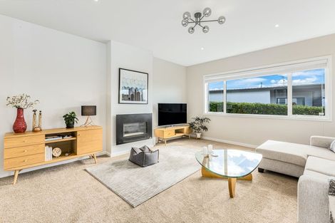 Photo of property in 135 Endeavour Drive, Whitby, Porirua, 5024