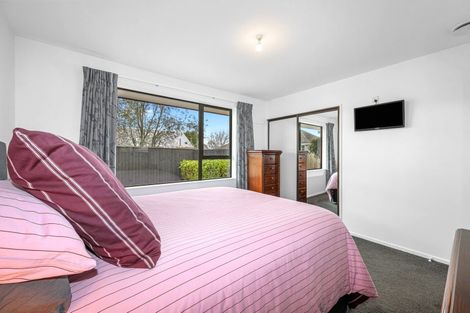 Photo of property in 1/43 Aorangi Road, Bryndwr, Christchurch, 8053