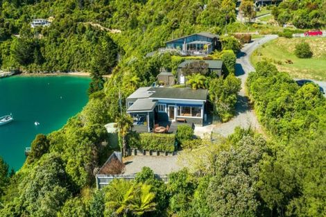 Photo of property in 313 Port Underwood Road, Whatamango Bay, Picton, 7281