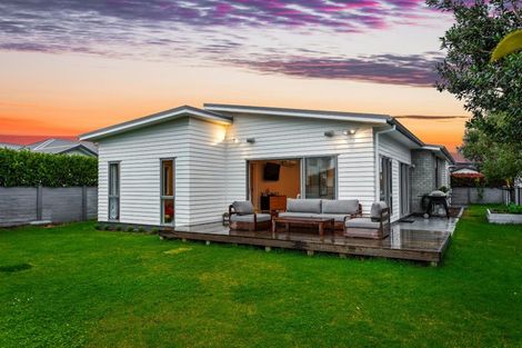 Photo of property in 9a Floyd Road, Riverhead, 0820