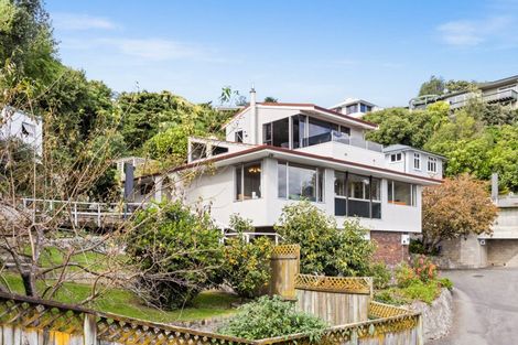 Photo of property in 8 Denholm Road, Hospital Hill, Napier, 4110