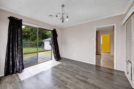 Photo of property in 9 Manawapou Road, Hawera, 4610