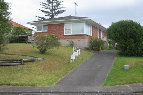 Photo of property in 2/2 Margaret Place, Milford, Auckland, 0620
