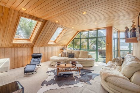 Photo of property in 24 Pye Place, Hot Water Beach, Whitianga, 3591