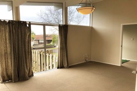 Photo of property in 17 Olena Avenue, Sunnyhills, Auckland, 2010