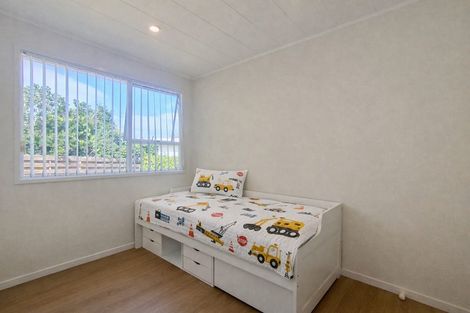 Photo of property in 2/19 Charntay Avenue, Clover Park, Auckland, 2019