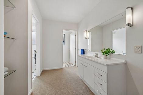 Photo of property in 40 Coolspring Way, Redwood, Christchurch, 8051