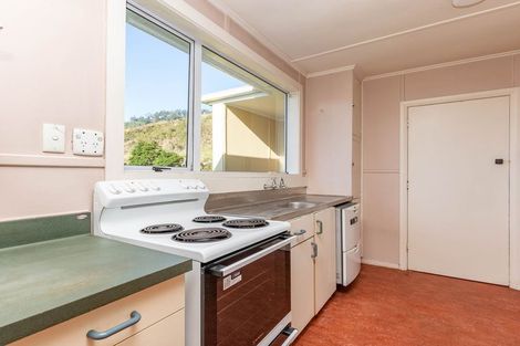 Photo of property in 3 Main Rd Ngakawau, Ngakawau, 7824