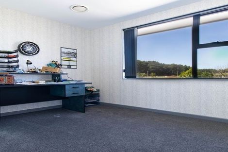 Photo of property in 3 Lakeview Drive, Foxton Beach, Foxton, 4815