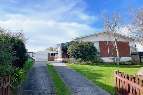 Photo of property in 39 Megan Avenue, Pakuranga Heights, Auckland, 2010