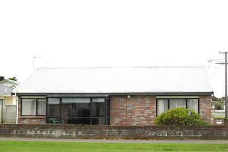 Photo of property in 31 Record Street, Fitzroy, New Plymouth, 4312