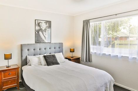 Photo of property in 1/76 Grove Road, Papakura, 2110