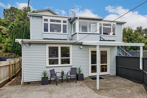 Photo of property in 10 Helen Street, Brooklyn, Wellington, 6021