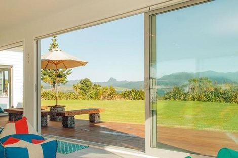 Photo of property in 104 Ti Kouka Crescent, Matarangi, Whitianga, 3592