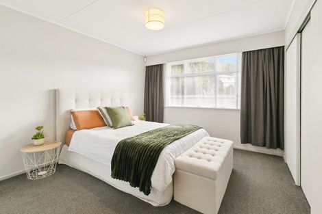 Photo of property in 45 Victory Crescent, Tawa, Wellington, 5028