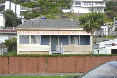 Photo of property in 7 Harbour Street, Moturoa, New Plymouth, 4310