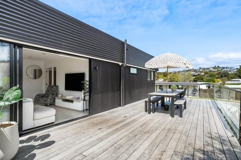 Photo of property in 109 Achilles Avenue, Whangamata, 3620