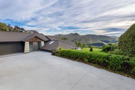 Photo of property in 32 Rockview Place, Mount Pleasant, Christchurch, 8081