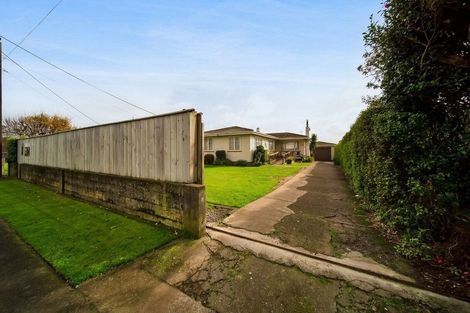 Photo of property in 51 Turuturu Road, Hawera, 4610