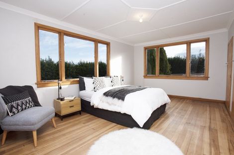 Photo of property in 5 Harbour Endowment Road, South Hillend, Winton, 9783