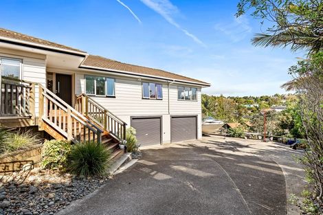 Photo of property in 32 John Downs Drive, Browns Bay, Auckland, 0630