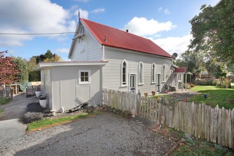 Photo of property in 6 Edwards Street, Kimbolton, Feilding, 4777