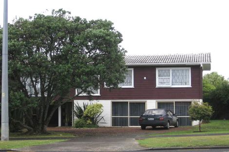 Photo of property in 4257 Great North Road, Glendene, Auckland, 0602