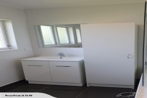 Photo of property in 1/11 Broadview Place, Howick, Auckland, 2014