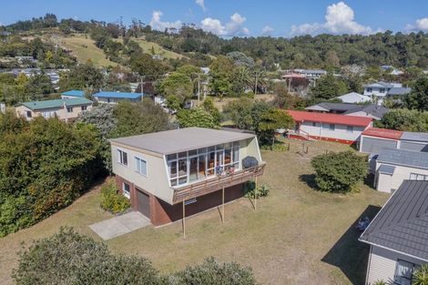 Photo of property in 50 Banks Street, Cooks Beach, Whitianga, 3591