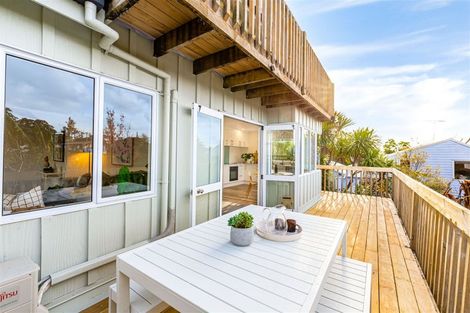 Photo of property in 1/51 Aeroview Drive, Beach Haven, Auckland, 0626