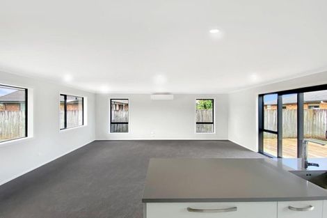 Photo of property in 6 Miers Glade, Rototuna North, Hamilton, 3210