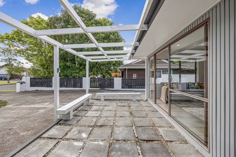 Photo of property in 12 Huber Street, Weymouth, Auckland, 2103