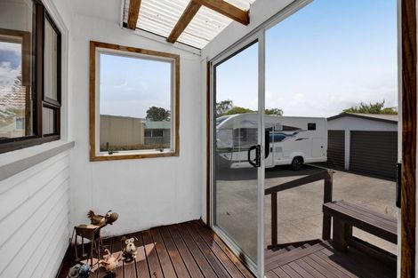 Photo of property in 43 Brown Street, Inglewood, 4330