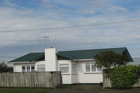 Photo of property in 73 Carlton Avenue, Tawhero, Whanganui, 4501