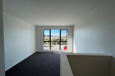 Photo of property in 27 Aramata Road, Papakura, 2110