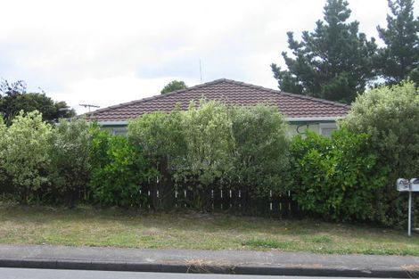 Photo of property in 12 Target Road, Totara Vale, Auckland, 0629