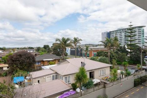 Photo of property in 5/3 Riverside Road, Orewa, 0931