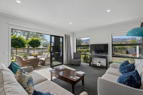 Photo of property in 54 Stratford Drive, Mount Pisa, Cromwell, 9383