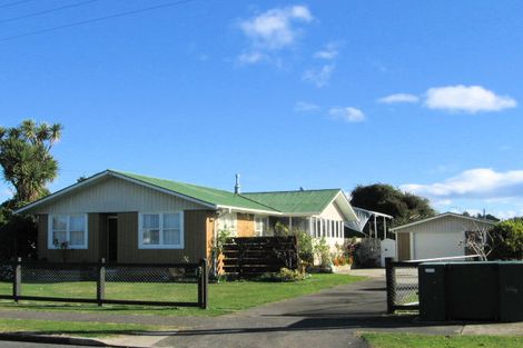 Photo of property in 37 Oldham Avenue, Onekawa, Napier, 4110
