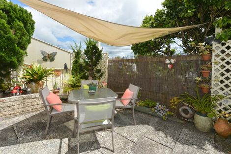 Photo of property in 52 Hilltop Avenue, Morningside, Whangarei, 0110