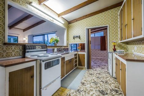 Photo of property in 86 Howard Road, Orere Point, Papakura, 2585