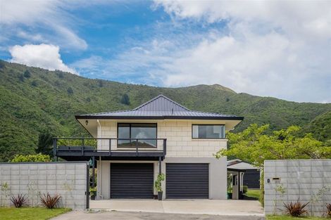 Photo of property in 108 Moana View Road, Waikawa, Picton, 7220