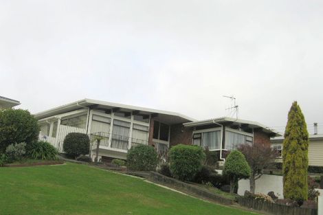 Photo of property in 11 Saint Edmund Crescent, Tawa, Wellington, 5028