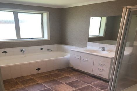 Photo of property in 43 Twickenham Place, Nawton, Hamilton, 3200