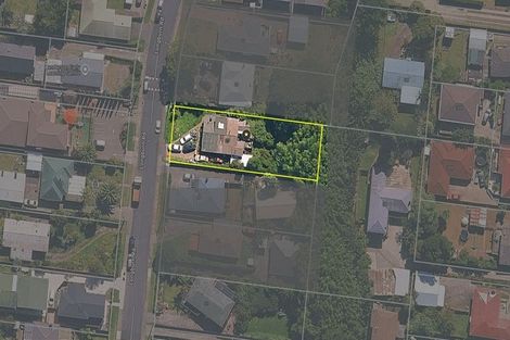 Photo of property in 27 Longburn Road, Henderson, Auckland, 0610