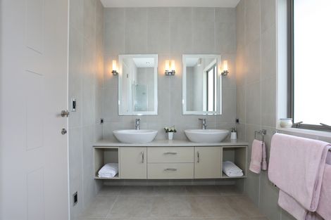 Photo of property in 29 Ngahere Park Road, Turitea, Palmerston North, 4472