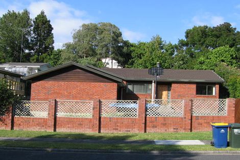 Photo of property in 26 Sandiacre Way, Browns Bay, Auckland, 0630