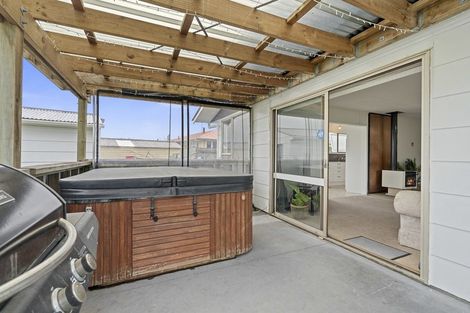 Photo of property in 12 Denmark Terrace, Midhirst, Stratford, 4394