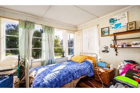 Photo of property in 4 Kallu Crescent, Mount Roskill, Auckland, 1041